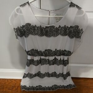 Evan Picone White Cream Ruffled Cap Sleeve dress